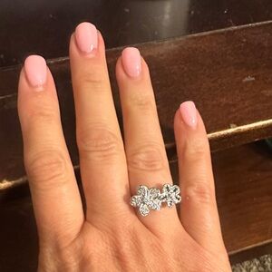 Dazzling Silver Floral Ring